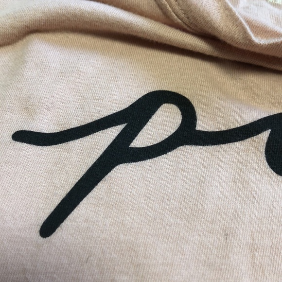 PINK oversized long sleeve TShirt. Never worn -NWOT - MED - Picture 7 of 7